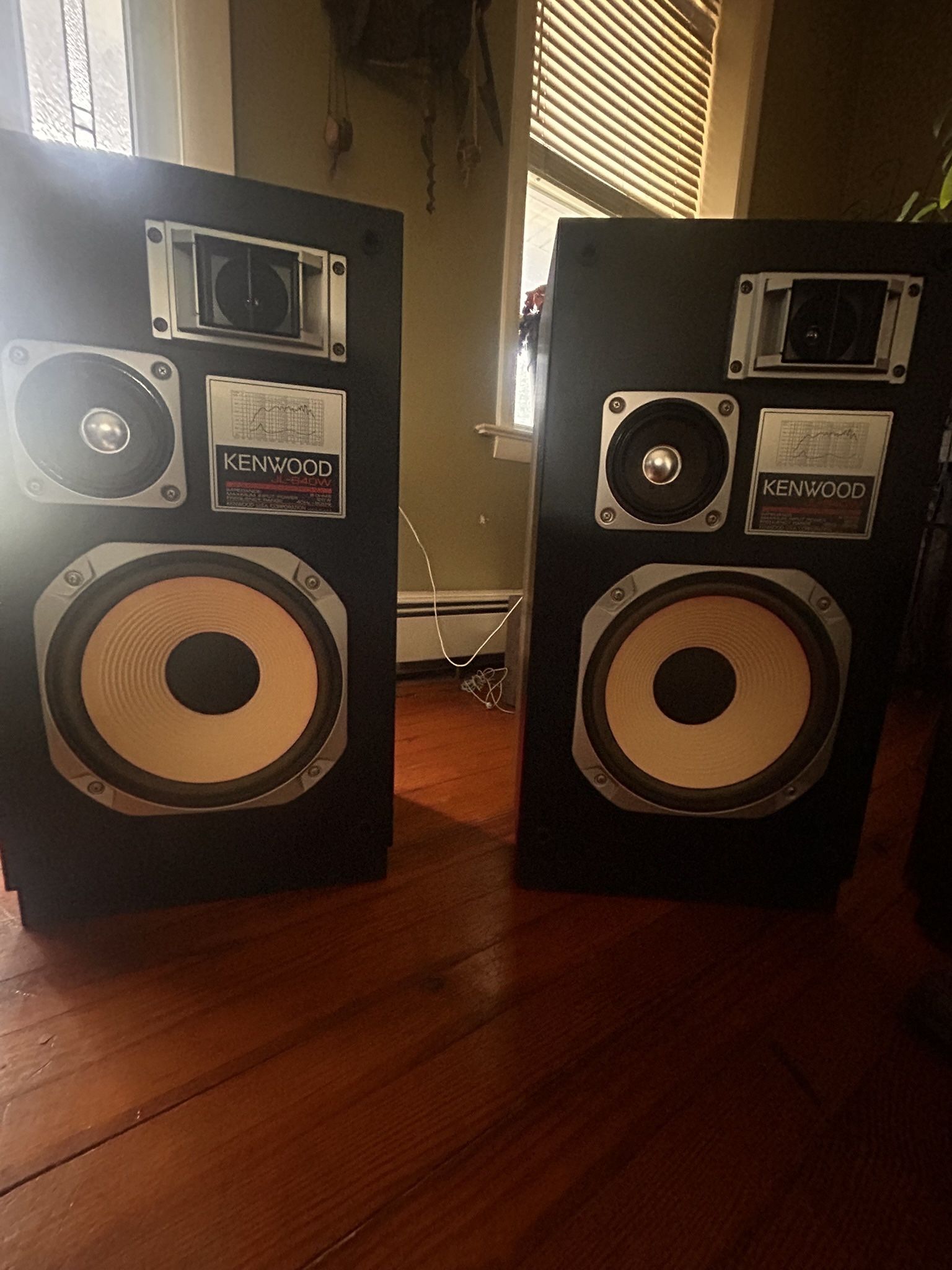 Kenwood 3 Way Speakers With A Technics Turntable