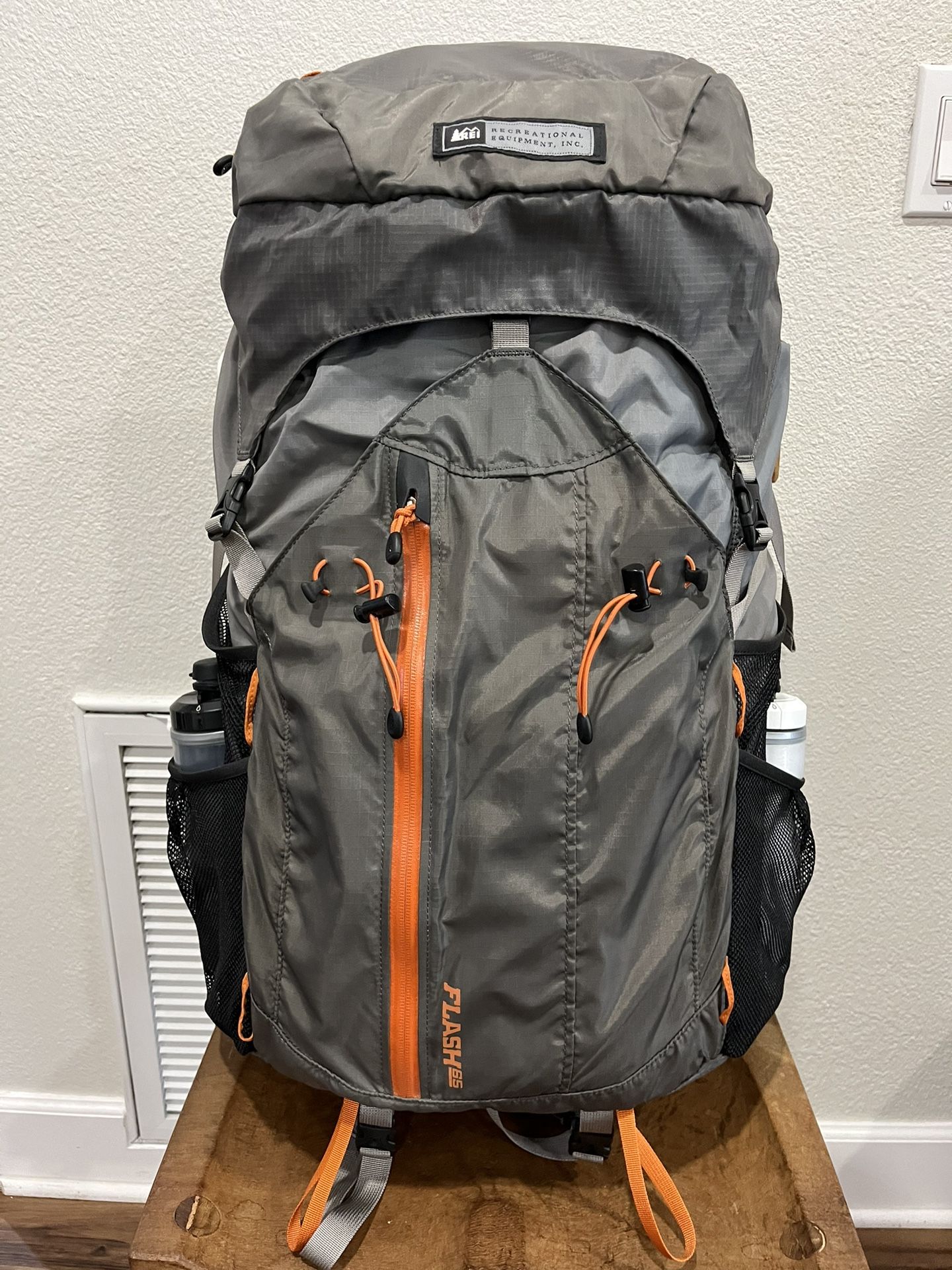 Men’s & Women’s REI Backpacks — Flashpack65
