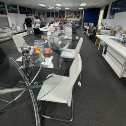 Liquidation Sale ✅Dining Room Tables 🪑