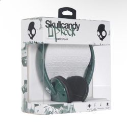 Lot of 4 Brand New Skullcandy Supreme Sound Uprock Headphones in Dark Green 