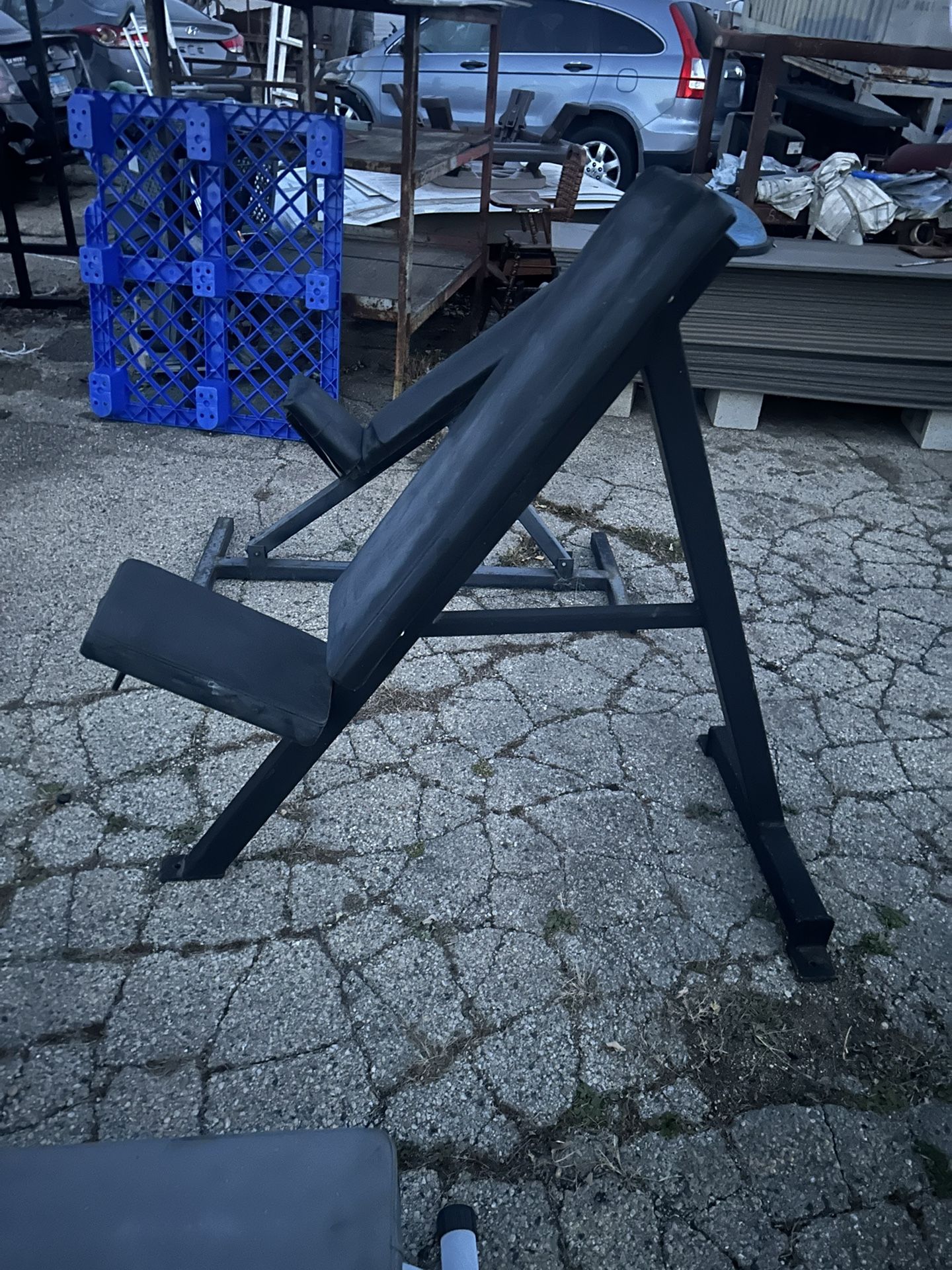 Super heavy duty, high incline bench