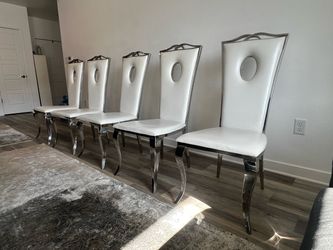 Dining Chairs Set of 5 (used)