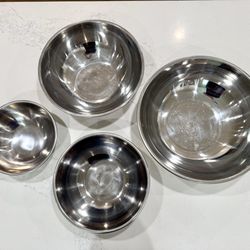 Large Stainless Steel Mixing Bowls (set of 4) Professional Kitchen Wide-Base, Shallow Mixing Bowl set