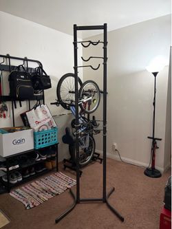 DELTA CYCLE BIKE RACK - HOLDS 4!