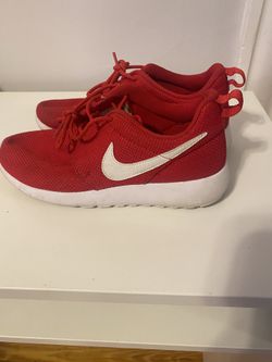 nike roshe 30$ size 4.5