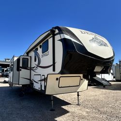 2017 Dutchmen RV Denali 307RLS