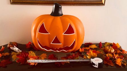 Large electric pumpkin