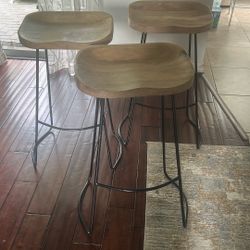 Morden Farmhouse Bar Stools 
