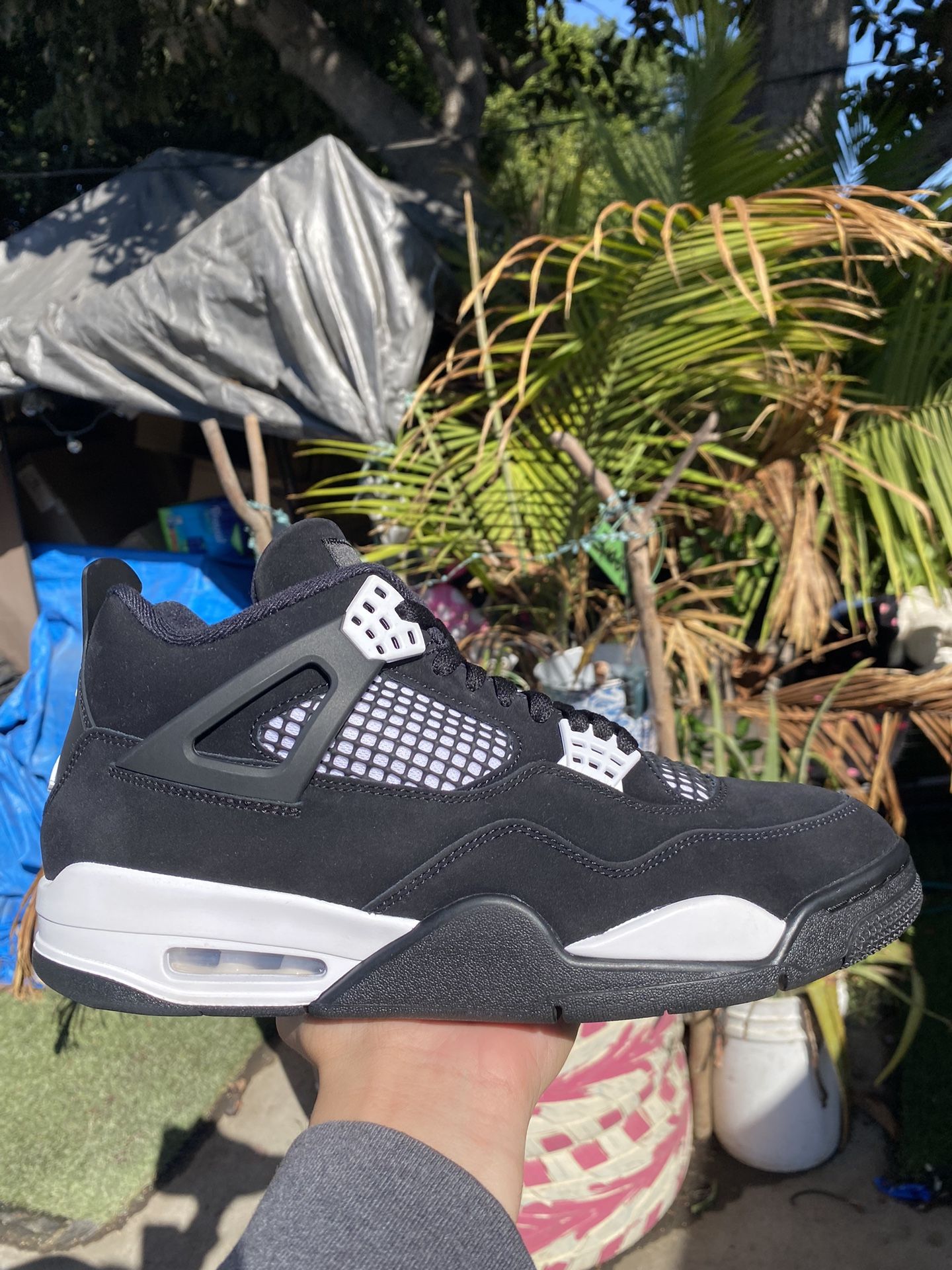 Jordan 4 White Thunder