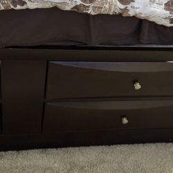 Queen Storage Bed Set