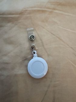 Retractable badge reel