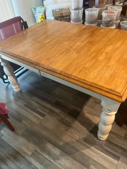 Dinning room table