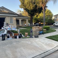 Everything Must Go!!!