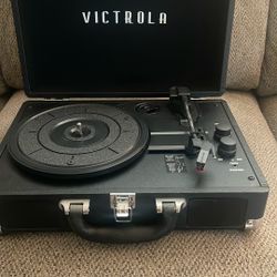 Victoria Turntable 