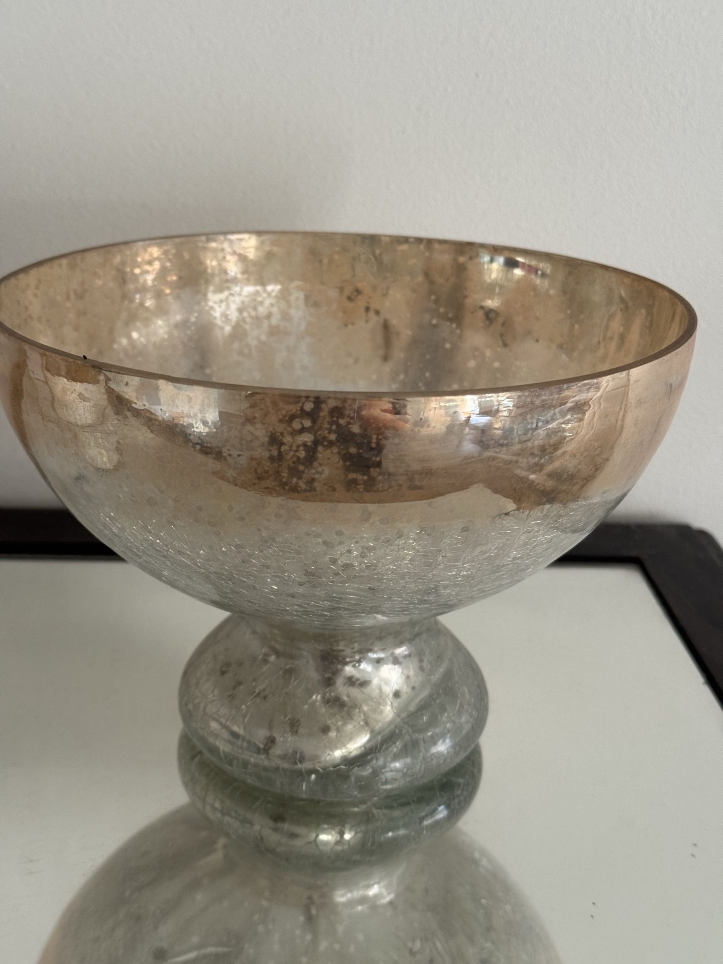 Elegant Vintage Hammered Metal Pedestal Bowl – Gold & Silver Finish