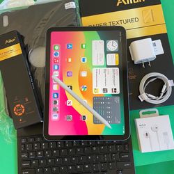 256gb Apple IPad 10th Generation (10.9” Liquid / 2022 model) with pen, keyboard, case & Accessories (warranty 2026) 