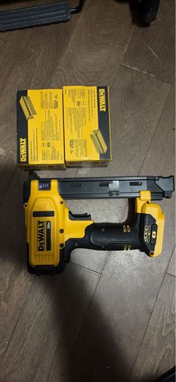 Dewalt cable stapler with staples