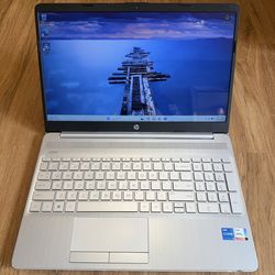 HP Pavilion 15 dw3 core i5 11th gen 16GB Ram 256GB SSD Windows 11  Pro 15.6” UHD Touch Screen Laptop with charger in Excellent Working condition!!!!! 