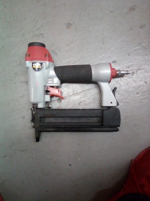Central Pneumatic Air Nailer