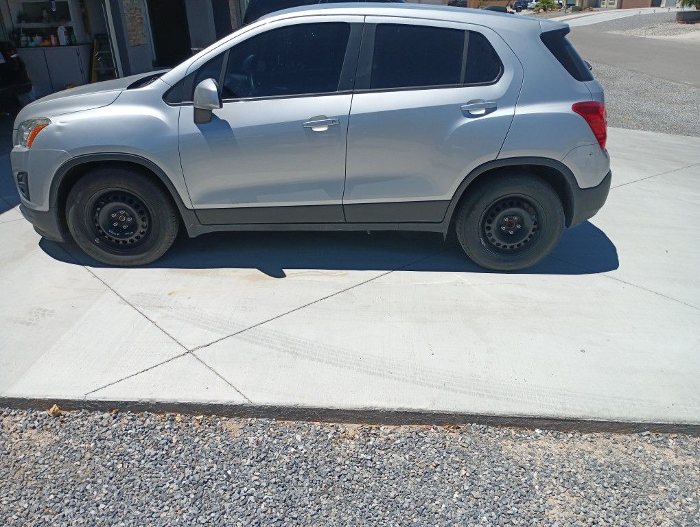 2016 Chevy Trax  2wheel Drive Turbo 40k Miles 