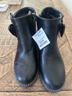 Shoe