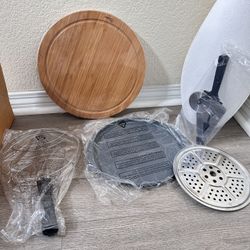 A Set Of NuWave Pro Infrared Oven pizza kit