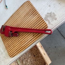 18 inch pipe wrench in great condition