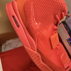 Air Yeezy 2 Red October - Size 13
