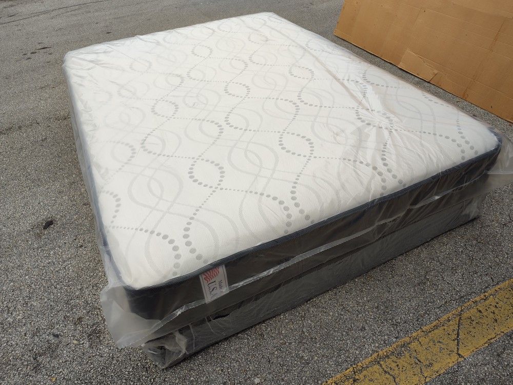 NEW MATTRESS FULL SIZE PLUSH WITH BOX SPRING