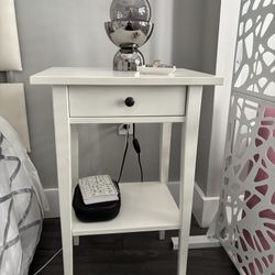 Nightstand 
