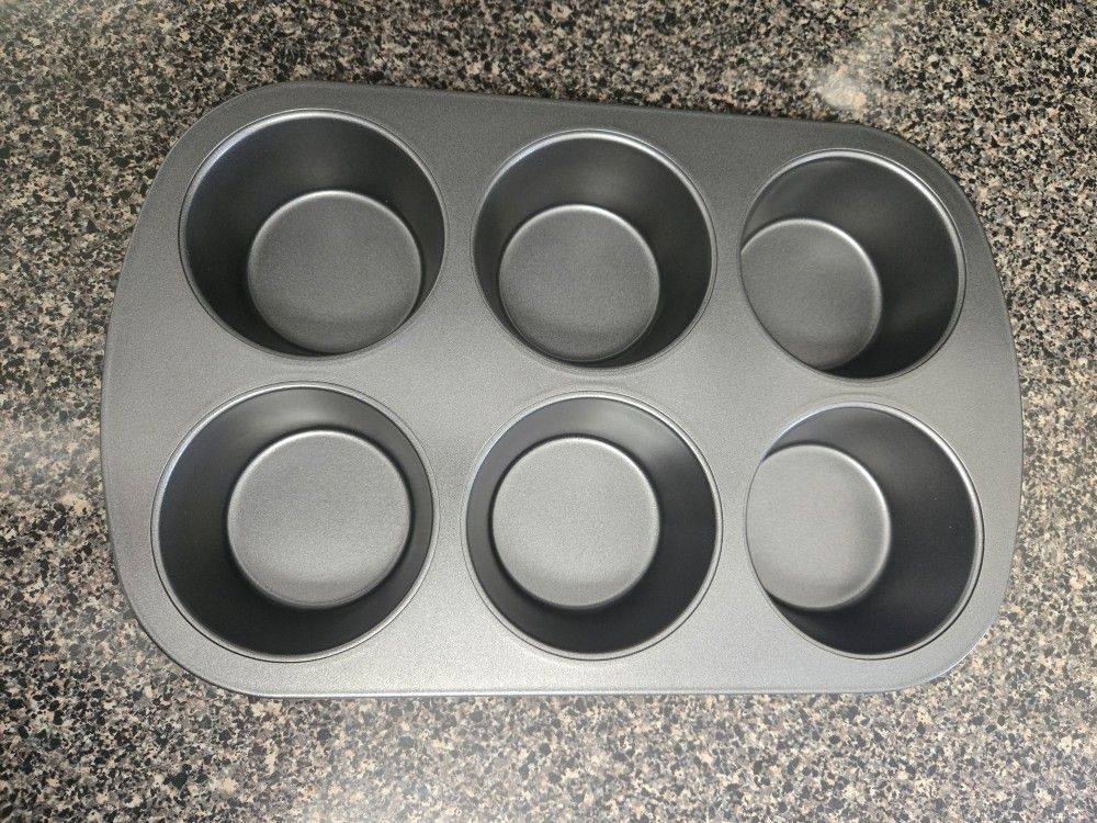 Muffin Pan, 6 Cup Jumbo, New