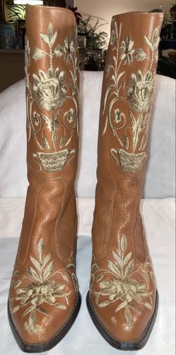 Embroidered Leather Cowboy Boots Size 6