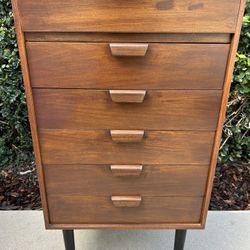 Vintage Mid Century Modern Teak Dresser/Chest of Drawers