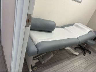 Hydraulic Massage Table.