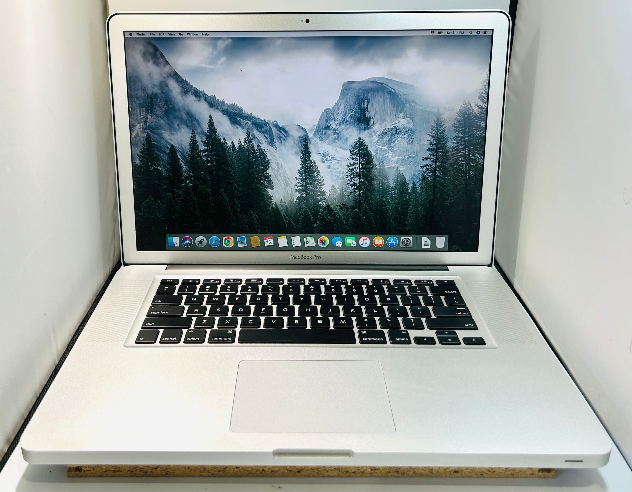 Apple MacBook Pro 15” 2011 i7 8GB 1TB Antiglare Display