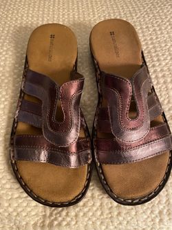 Like New Ladies leather Naturalizer Sandals