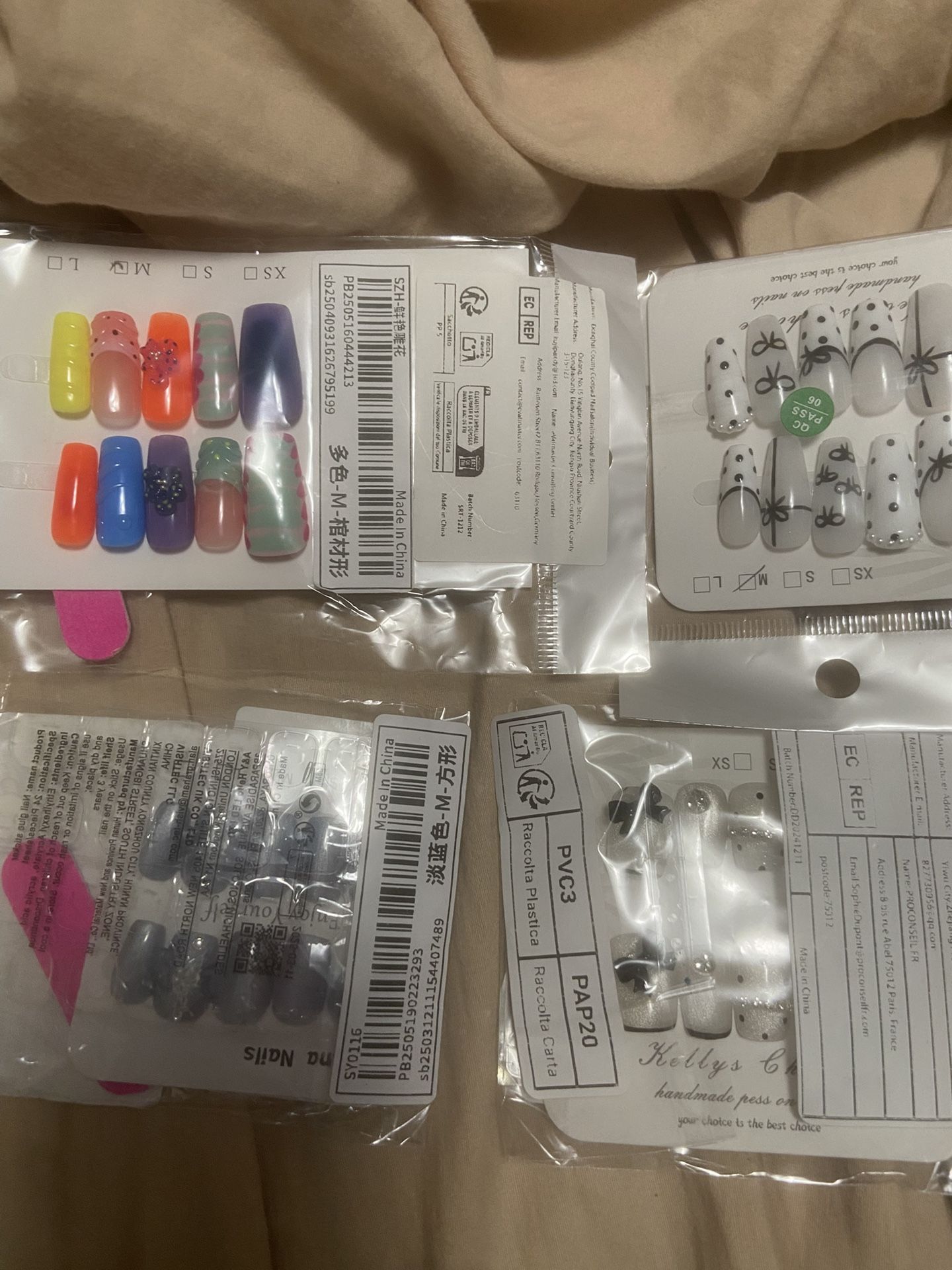 New Bundle Of 4 Nails File And Sticky Tabs Included 