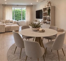 Dinning set with 5 chairs
