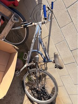 Bike mongoose bicycle