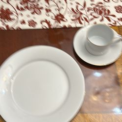 White Dinnerware Set – 30 Pieces