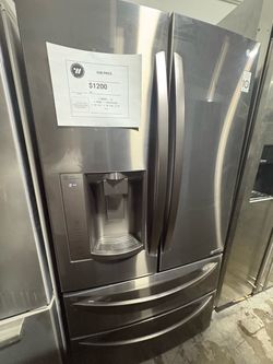 LG French Door Refrigerator with Ice Dispenser