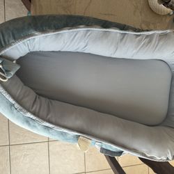 Baby Lounger Pillow