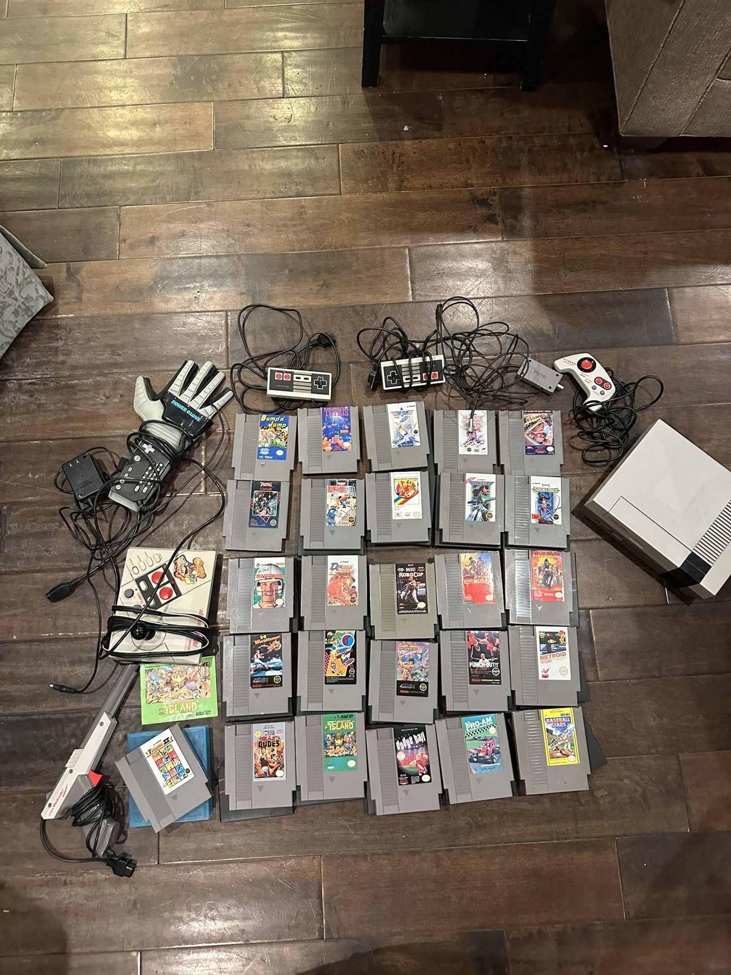 Nintendo ES Console, Games and Accessories