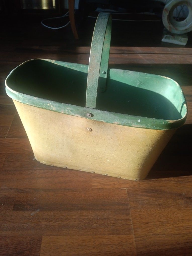 Vintage Wood Basket With Handle