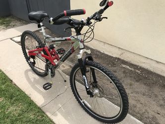 Schwinn 26” S40 DSX Mountain Bike Like New Mint for Sale in Ventura, CA