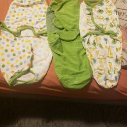 3 Baby Swaddle Me Swaddles 