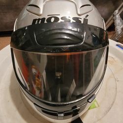 MOSSI XL MOTORCYCLE HELMET 