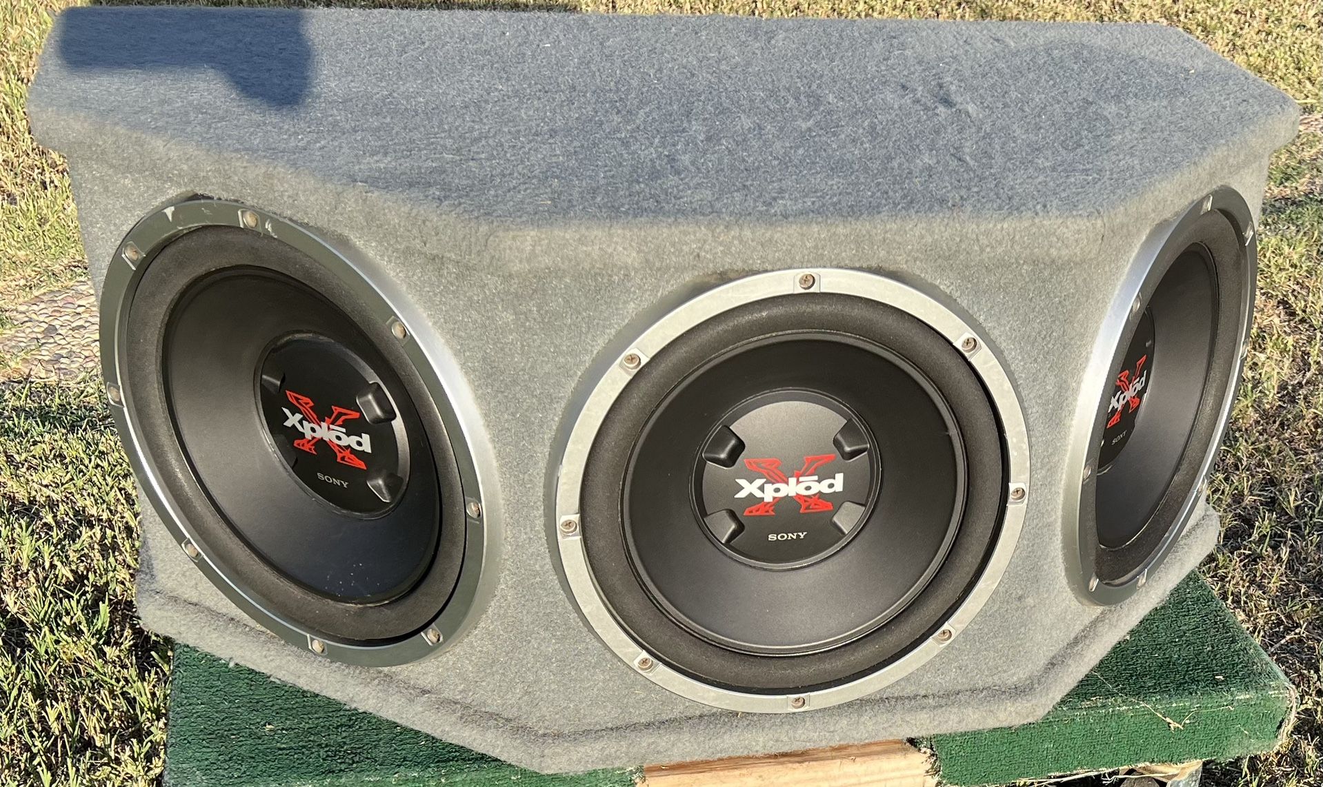 (3) 12” SONY EXPLOD SUBS IN ENCLOSED BOX. ($160) NO OTHER OFFERS. No trades. Pickup Only.