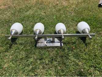 Bathroom light fixture