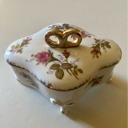 Vintage trinket box